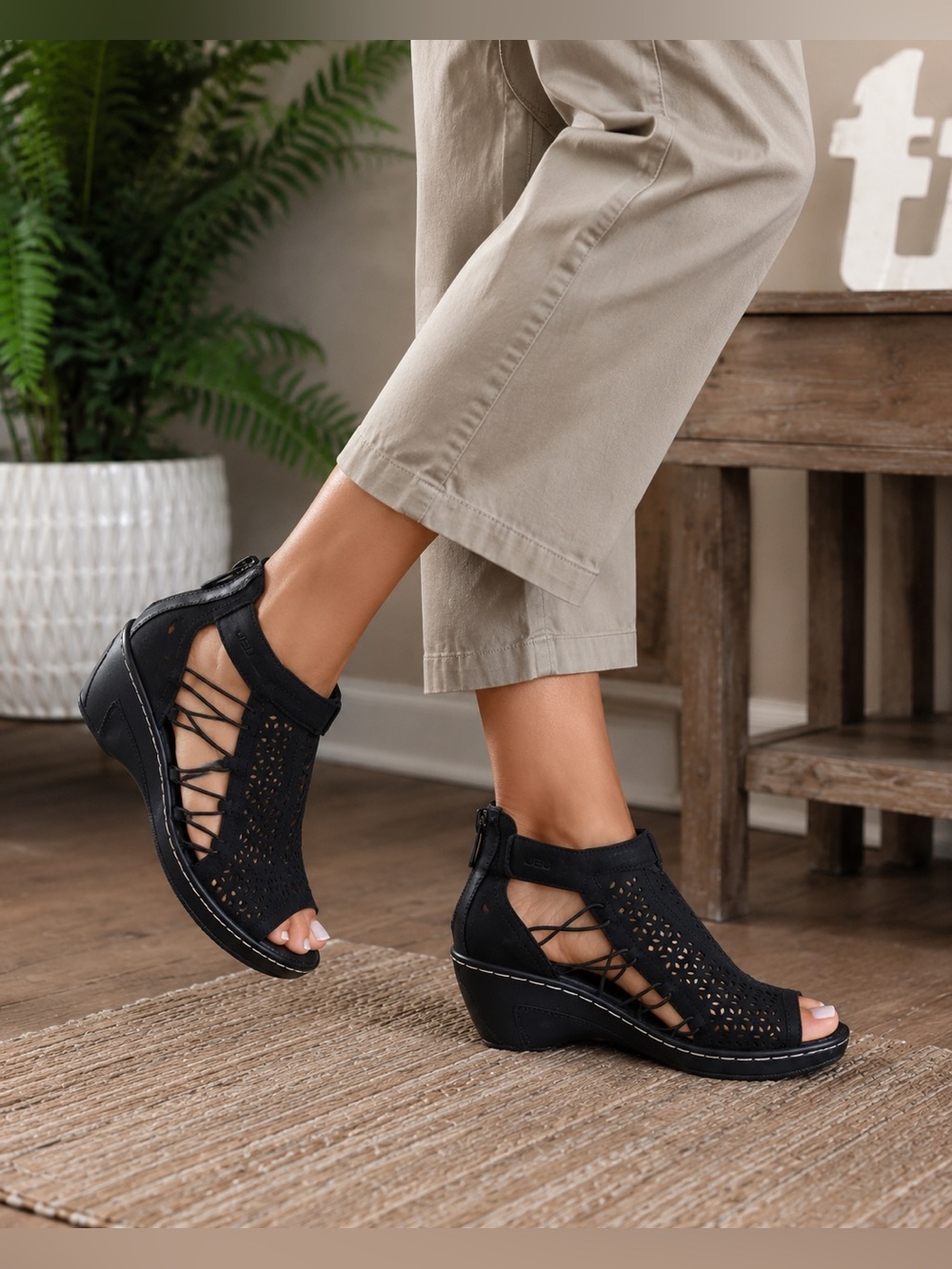 JBU by Jambu Nelly Womens Size 6.5 Black Wedge Vegan Memory Foam Wedge Sandals